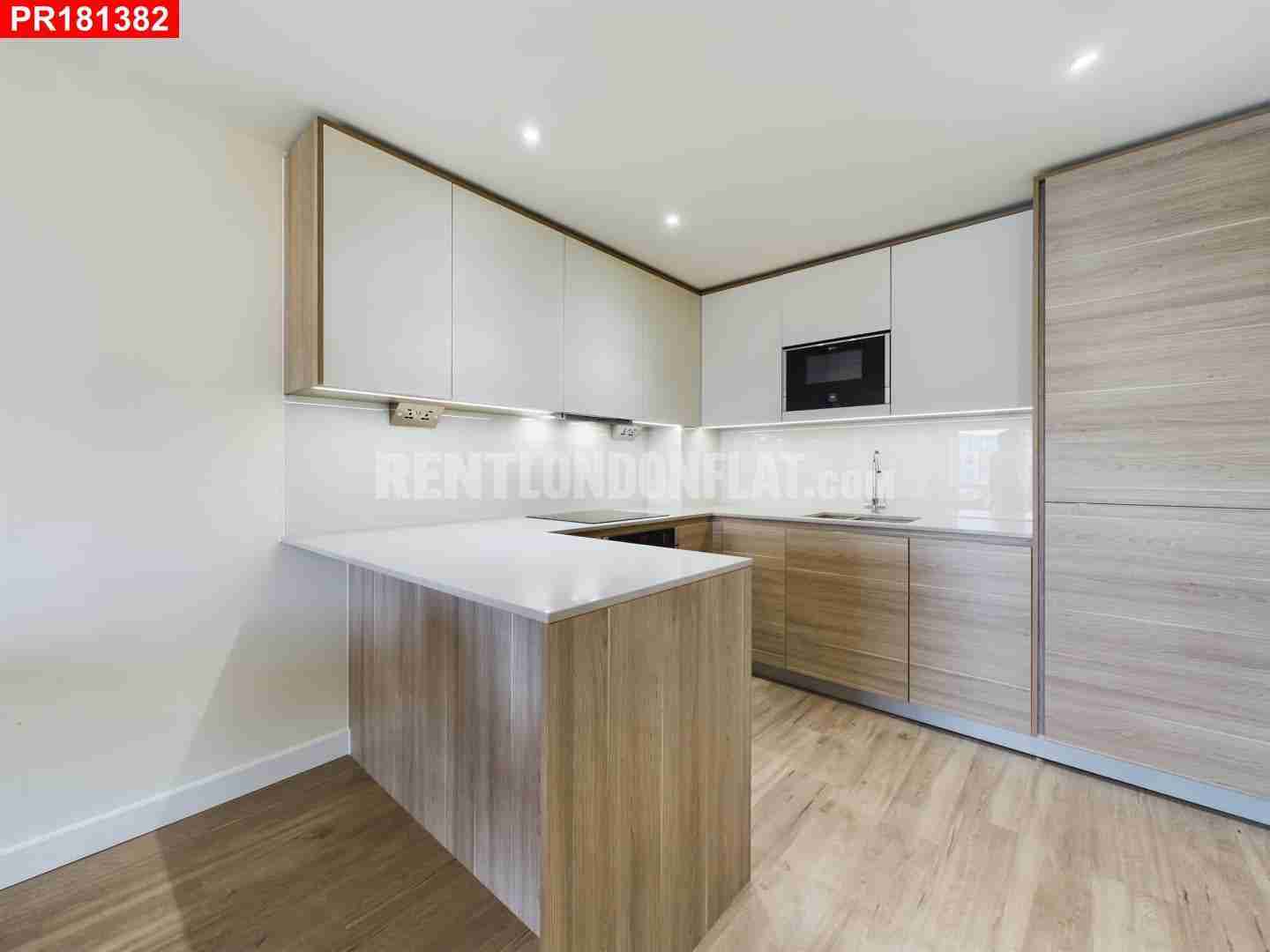 House Caversham Road in Greater London