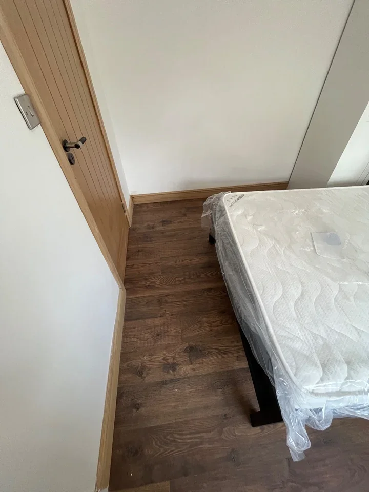Room Love Lane in Greater London