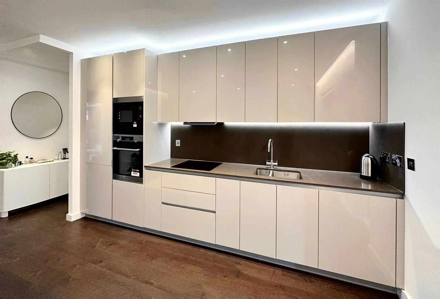 Flat Lanchester Way in Greater London