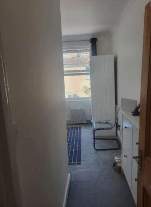 Room Burlington Road in Greater London