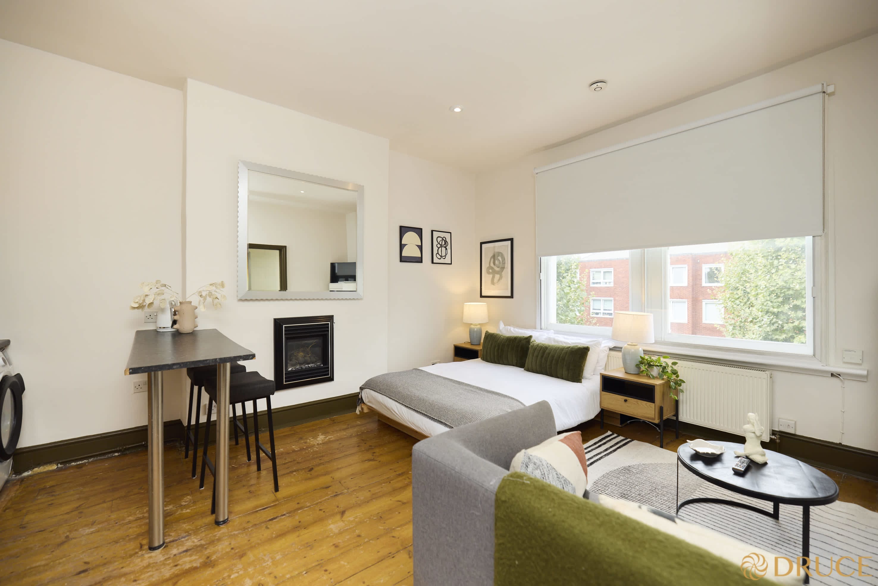 Room Highlever Road in Greater London