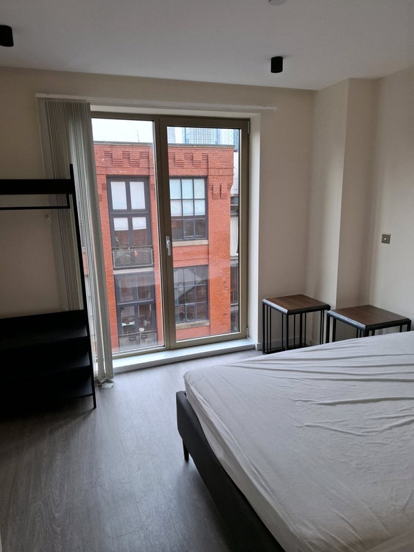 Flat Ellesmere Street in Manchester