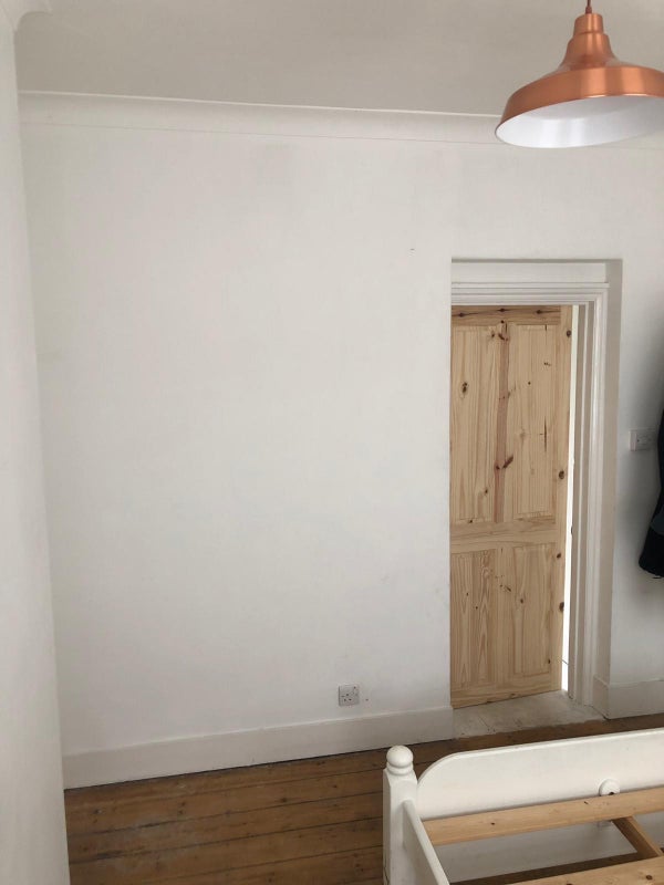 Room Gorleston Road in Greater London