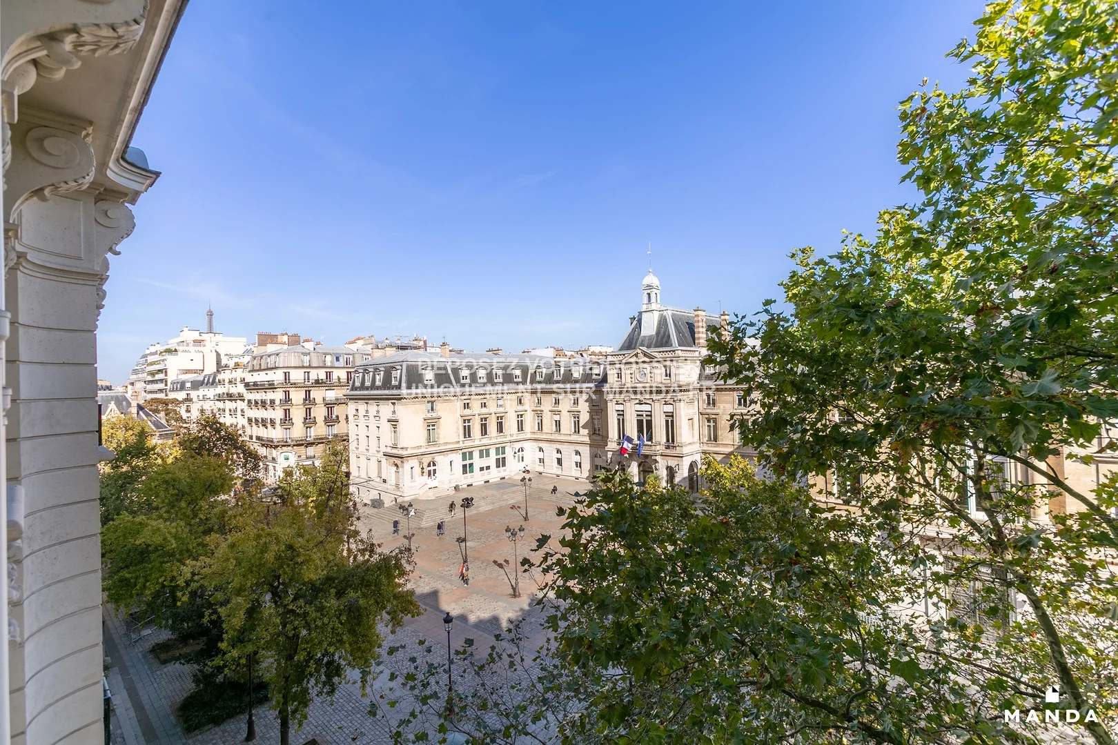 Flat Rue Péclet in Paris