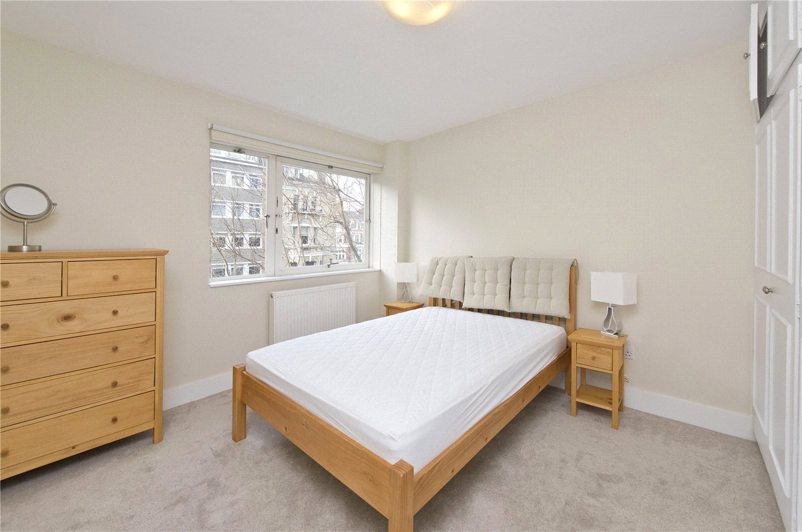 Flat Fulham Road in Greater London
