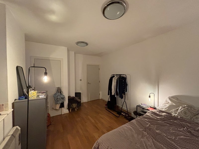 Room Fieldgate Street in Greater London