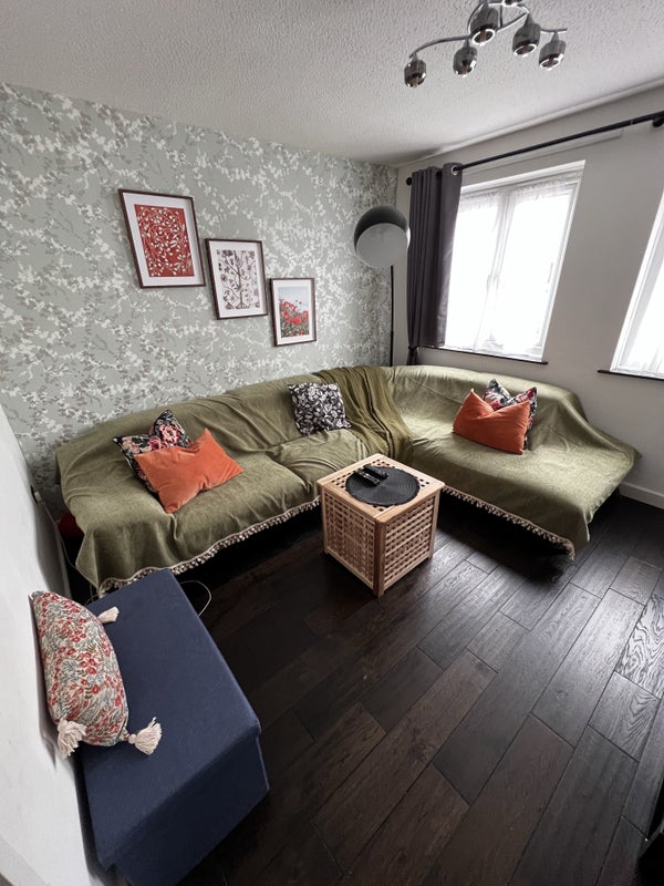 Room Bellflower Close in Greater London