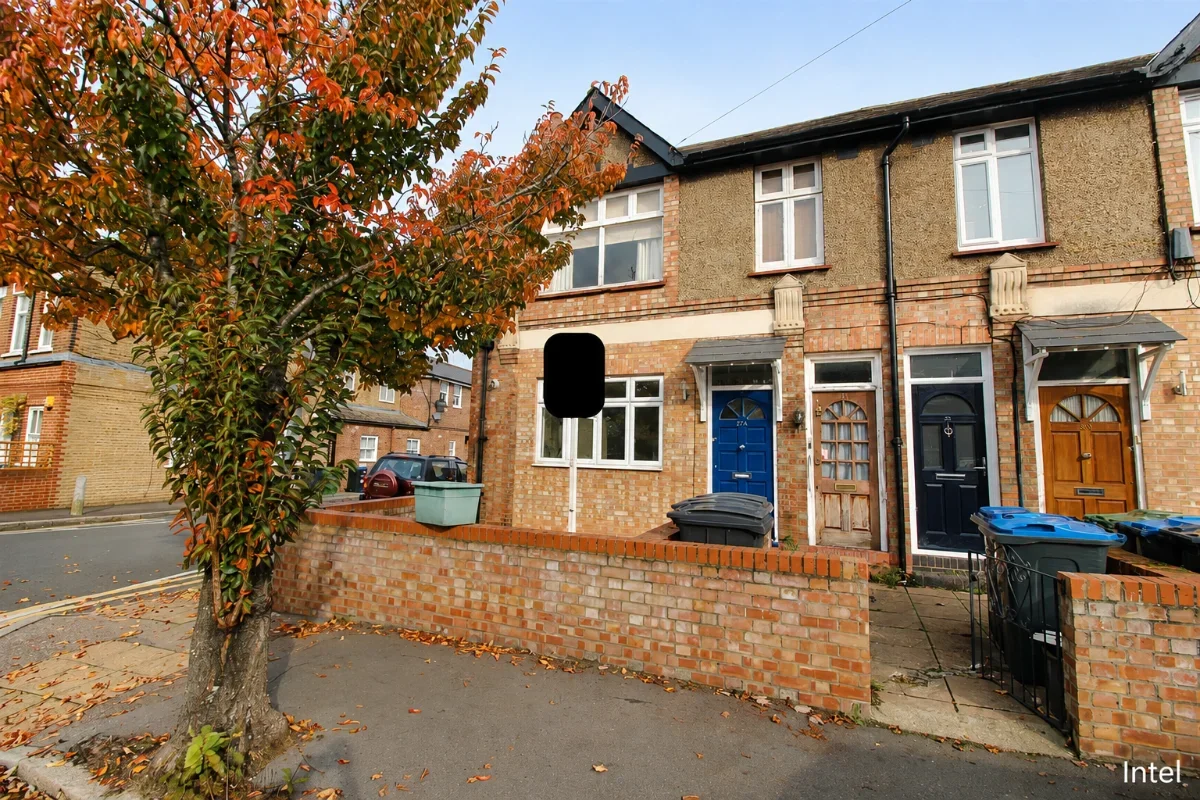 Flat Tolworth Park Road in Greater London