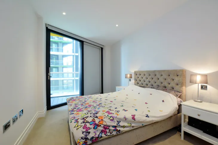 Flat Malthouse Road in Greater London