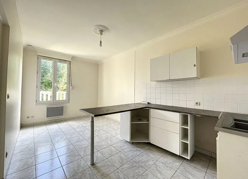 Room Rue Albert Thomas in Villers-Saint-Paul