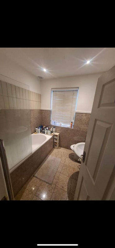 Room Parsonage Street in Greater London