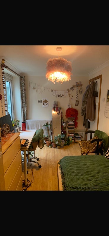 Room Lulworth Road in Greater London