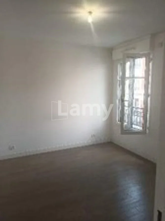 Flat Rue Parmentier in Puteaux