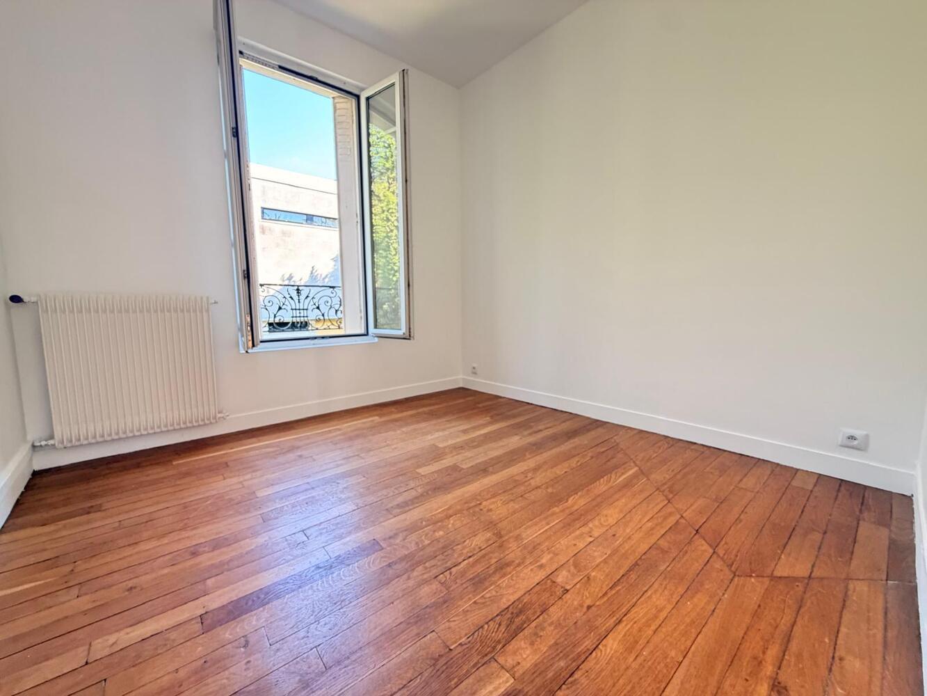 Appartement Avenue du Beau Site à Sèvres