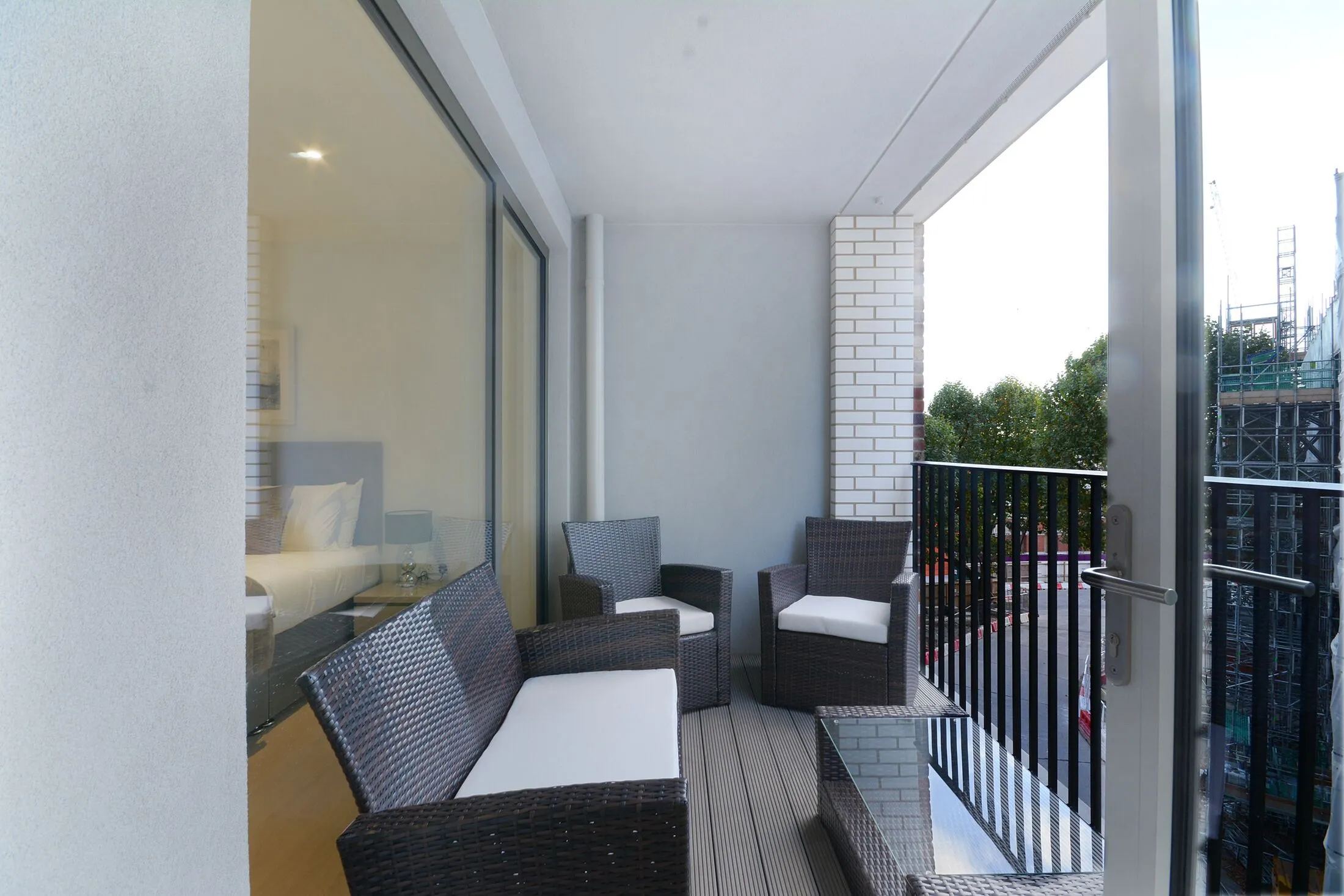 Flat Sayer Street in Greater London
