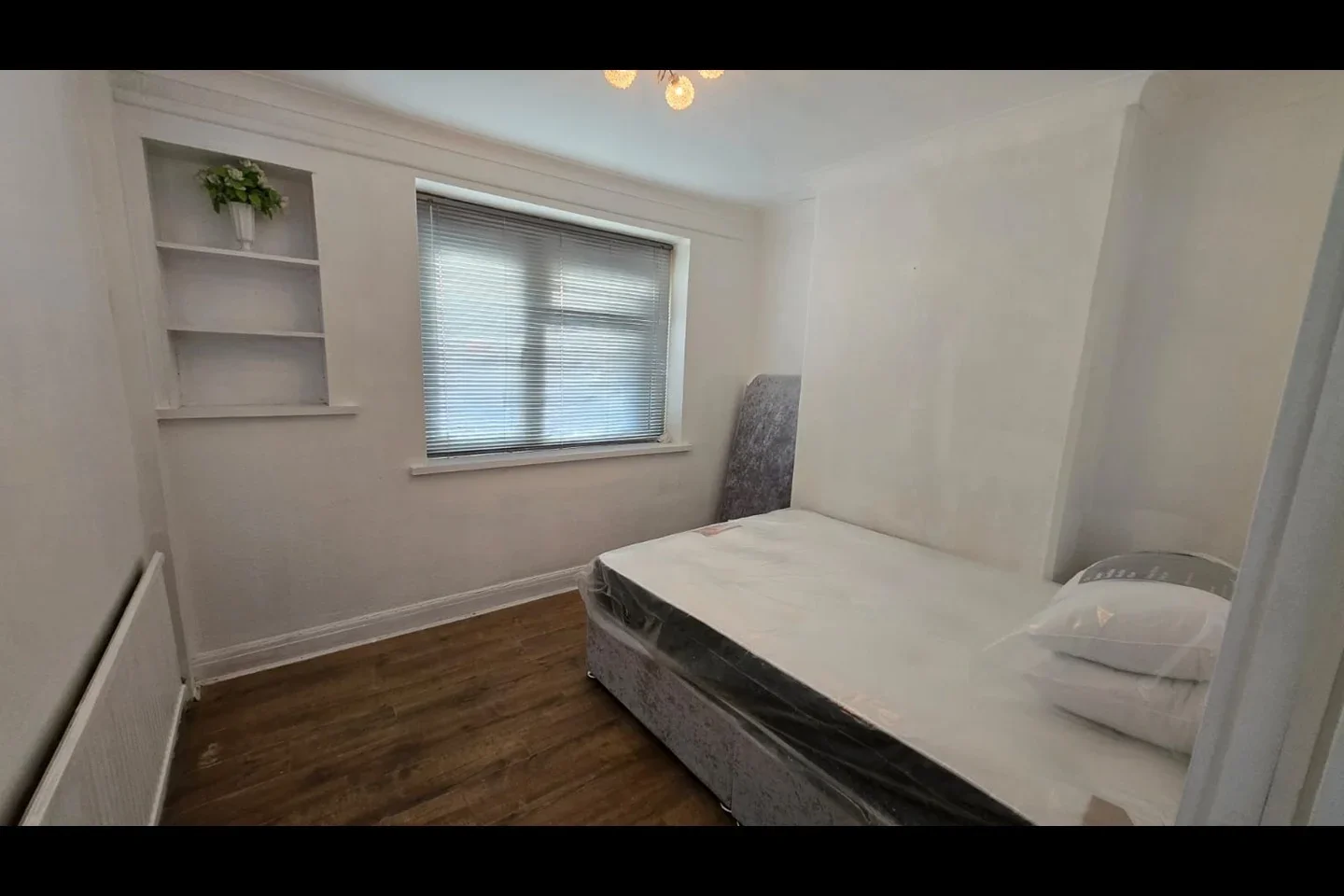 House Orchard Grove in Greater London