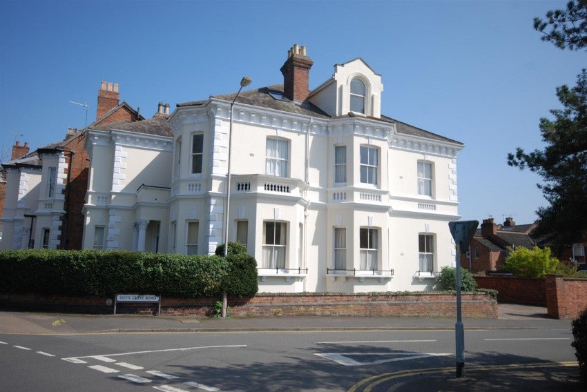 Flat Warwick Place in Royal Leamington Spa