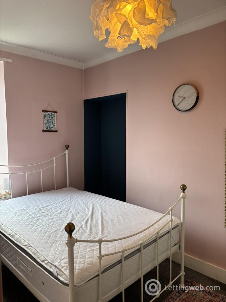 Flat Wallfield Crescent in Aberdeen City