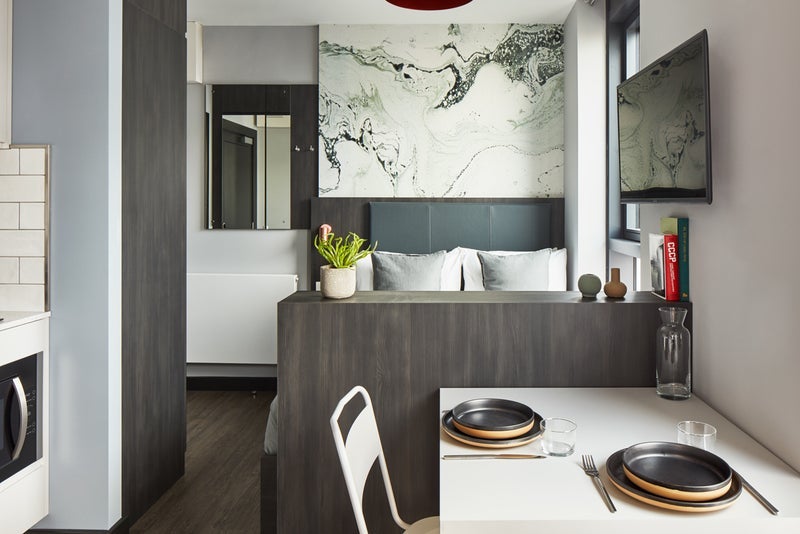 Flat Crossharbour Plaza in Greater London