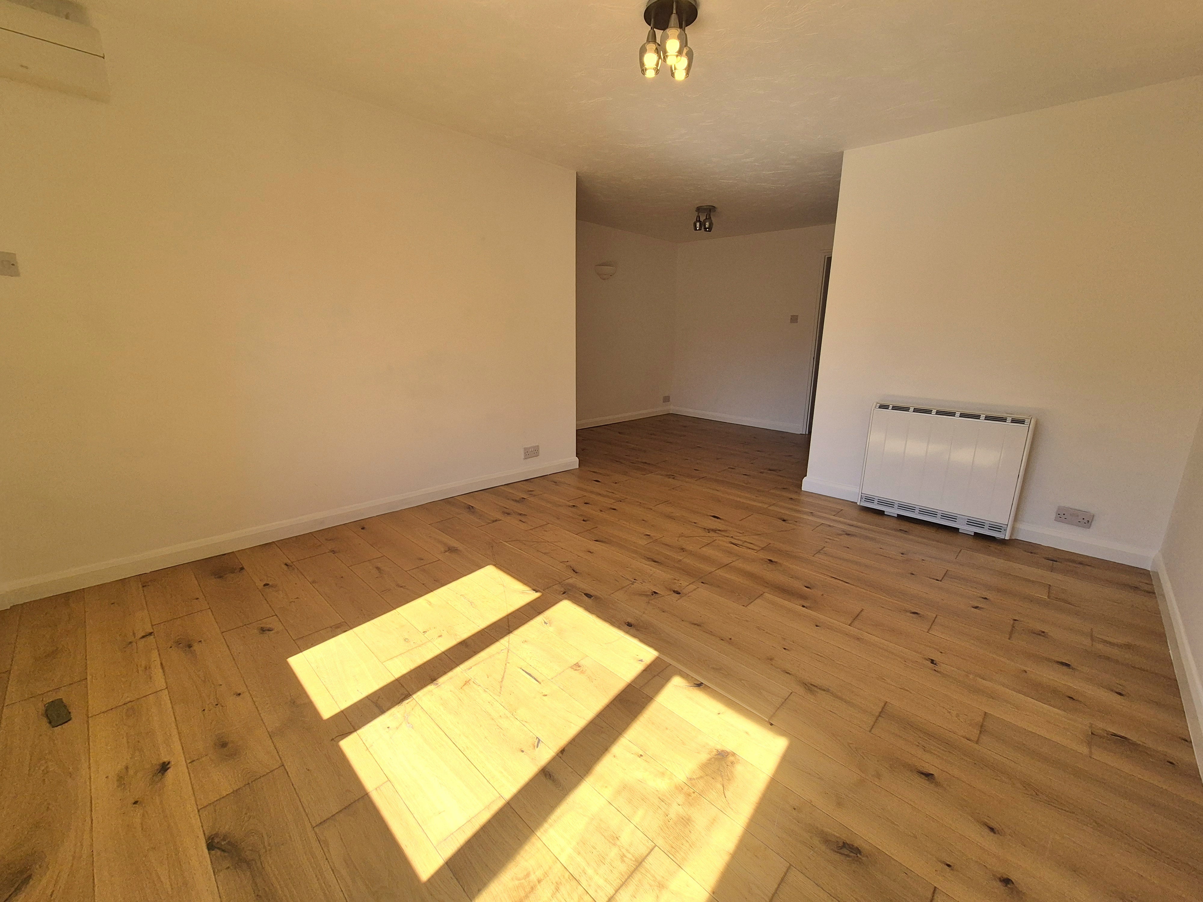 Flat Duarte Place in Grays