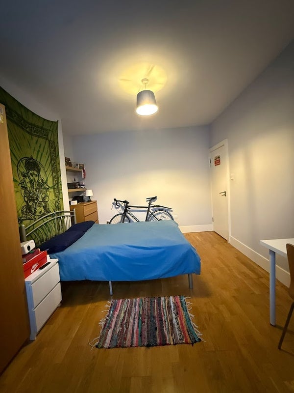Room Mafeking Road in Greater London