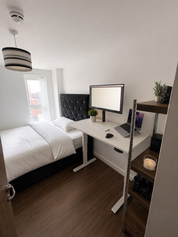 Room New Bailey Street in Salford