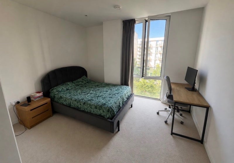 Room Logan Close in Greater London