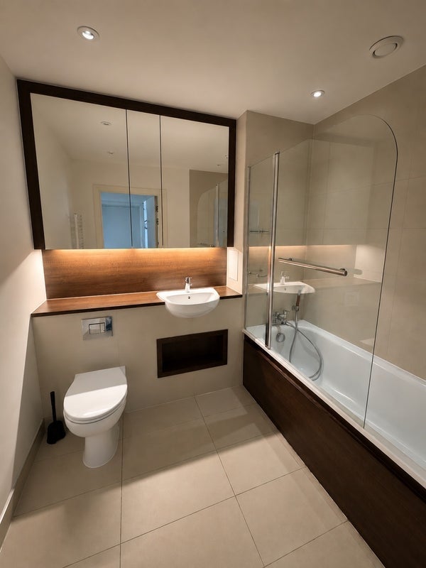 Room Olympic Way in Greater London