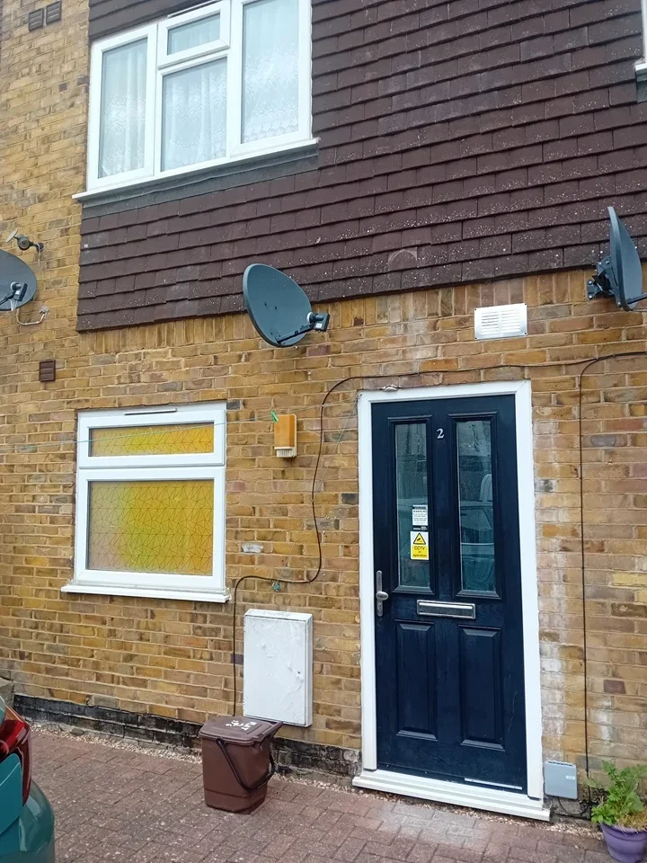 Flat Luton Road in Chatham