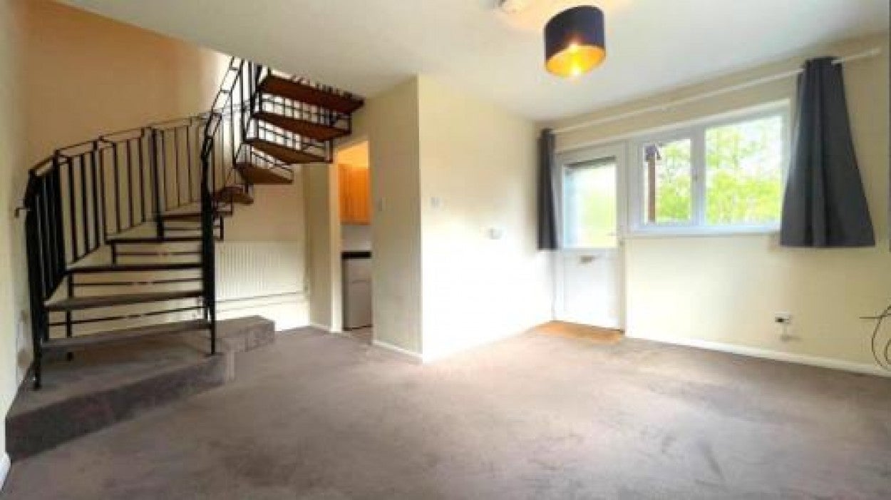 House Merton Close in Sandhurst