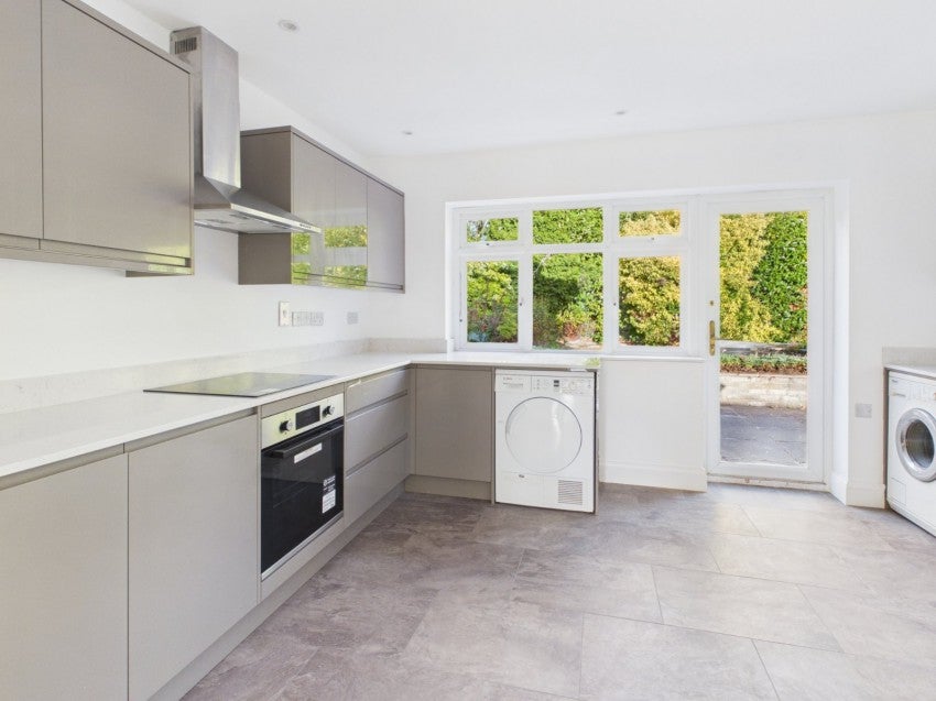 House Cheyne Close in Gerrards Cross