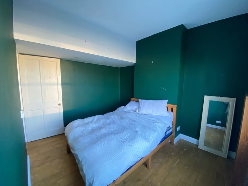 Room Graham Road in Bristol