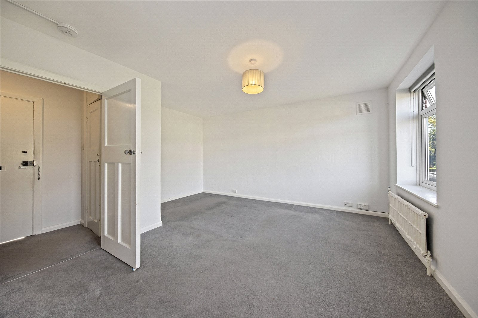 Flat Cross Deep in Greater London