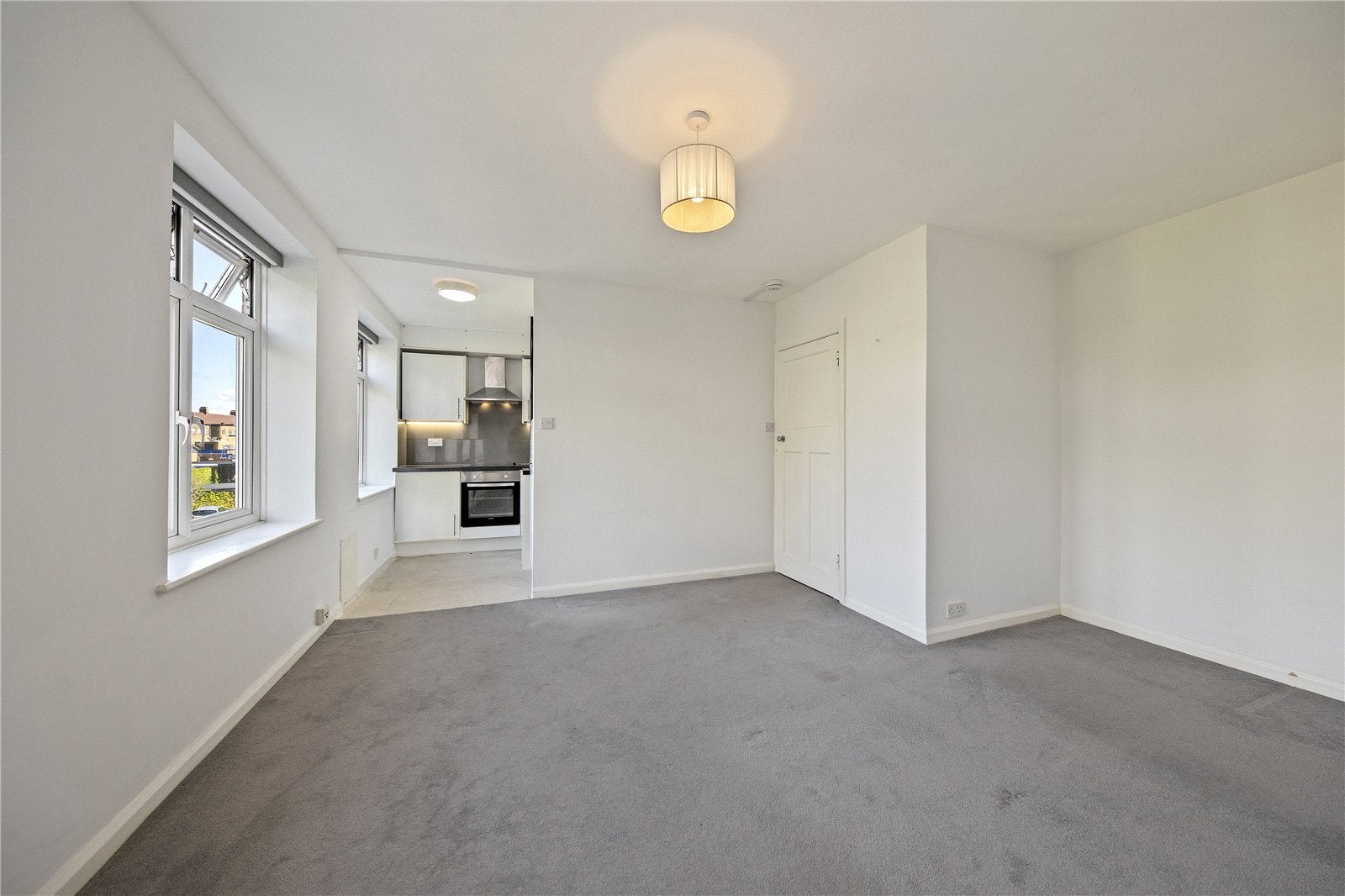 Flat Cross Deep in Greater London