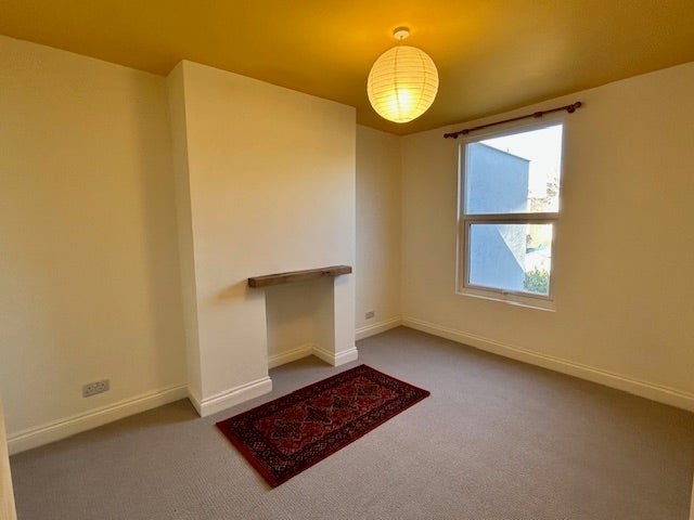 Room Webb Street in Bristol