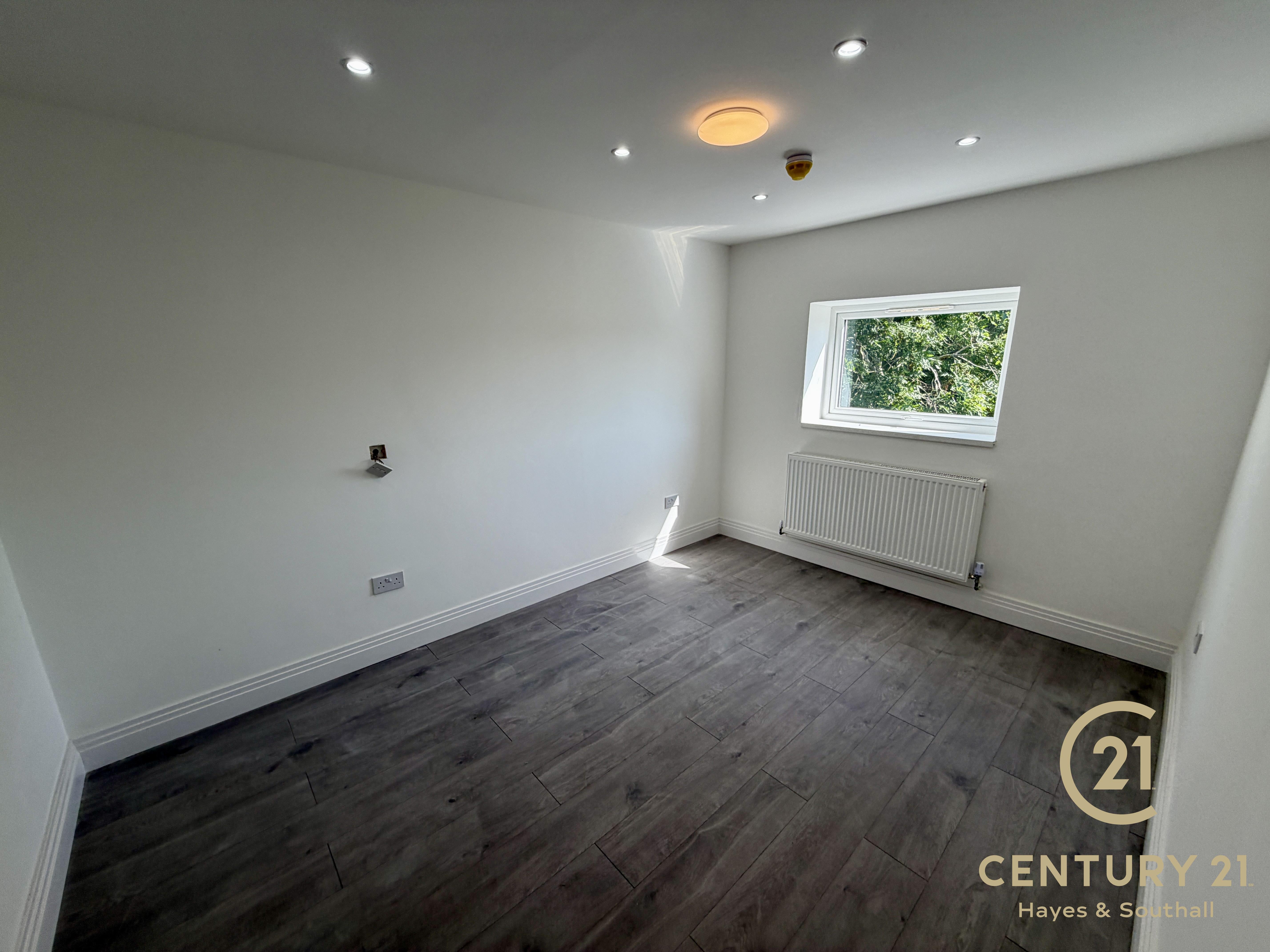 Room Maple Close in Greater London