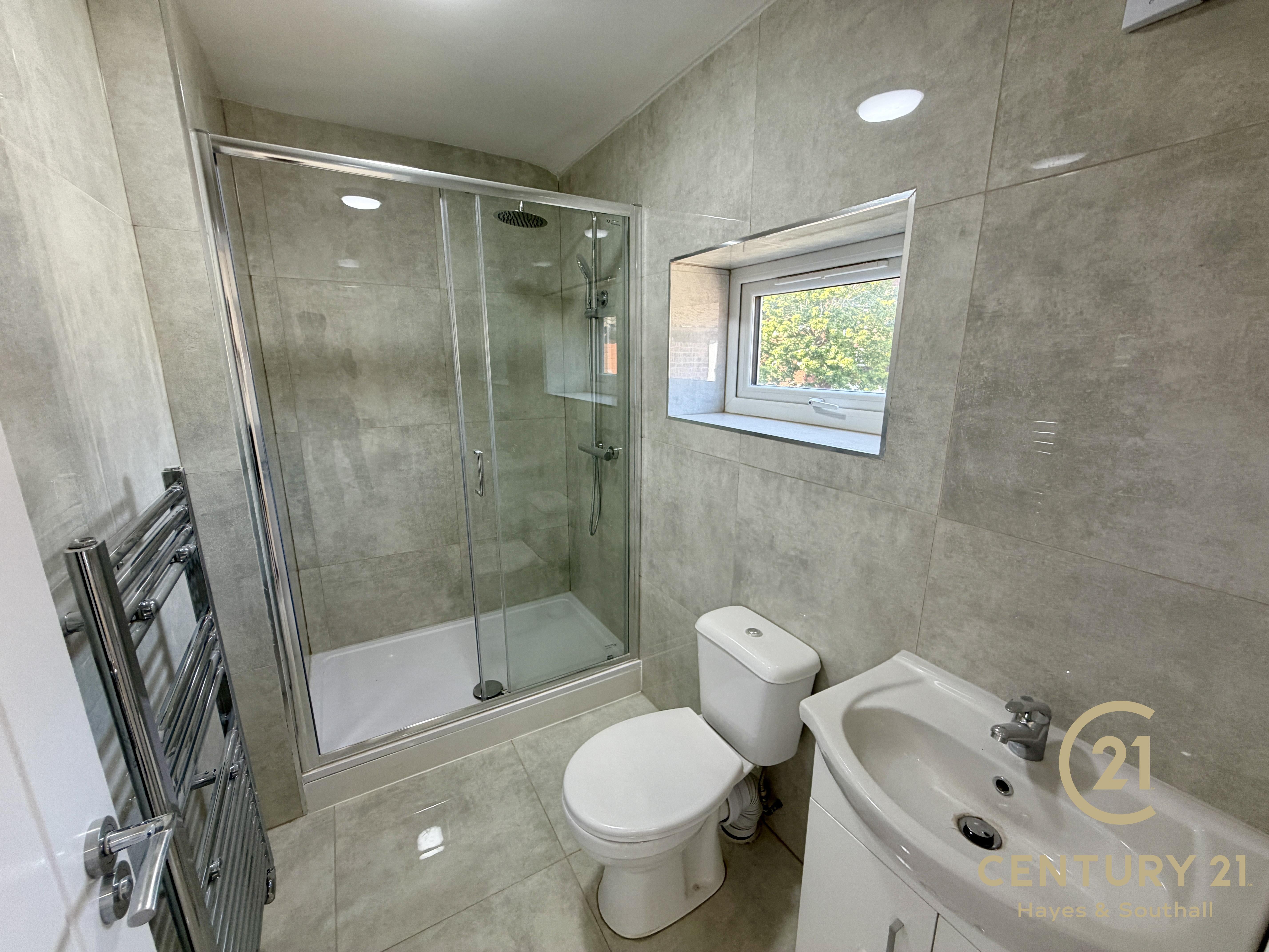 Room Maple Close in Greater London