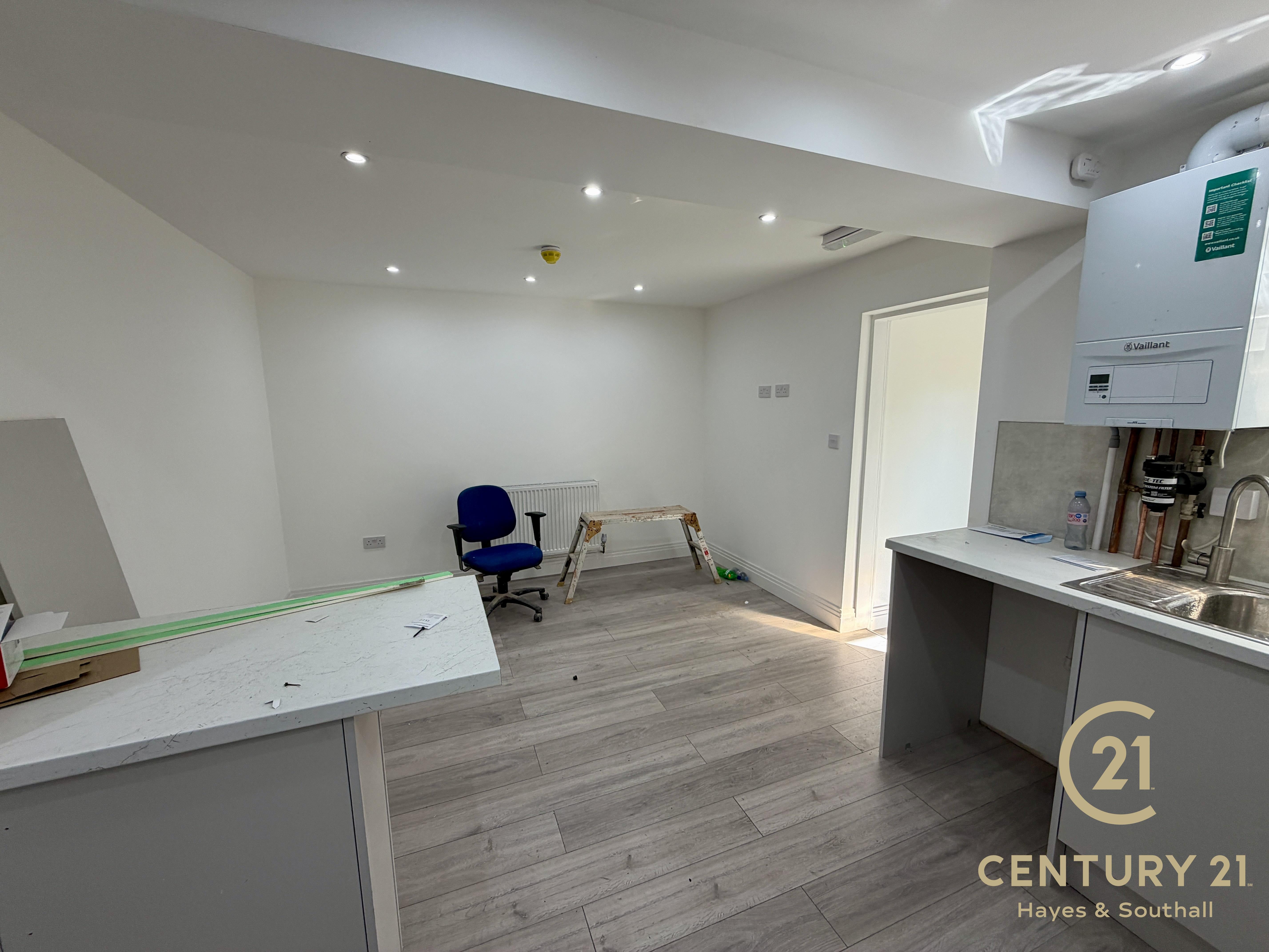 Room Maple Close in Greater London