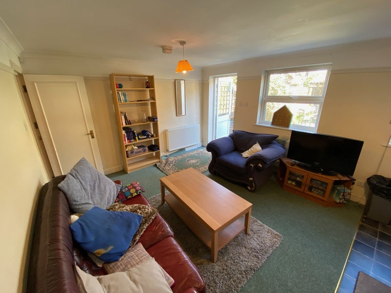 Room Victoria Road in Greater London