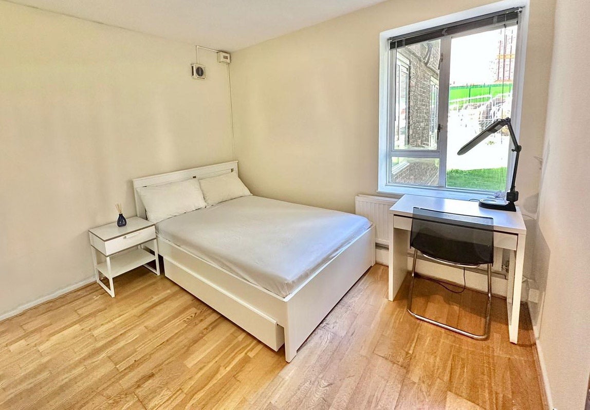 Flat Windsor Street in Greater London