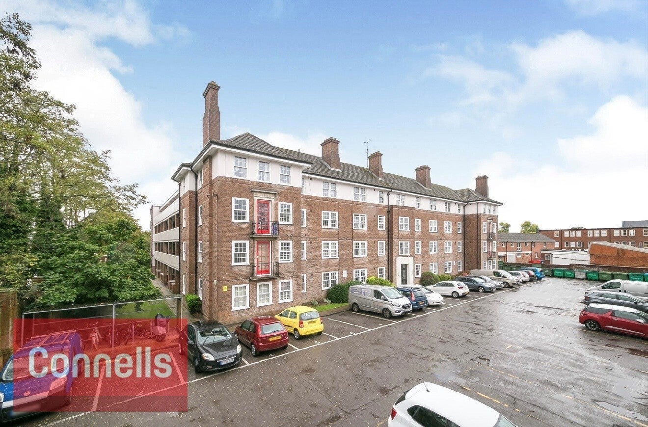 Flat Bishopric in Horsham