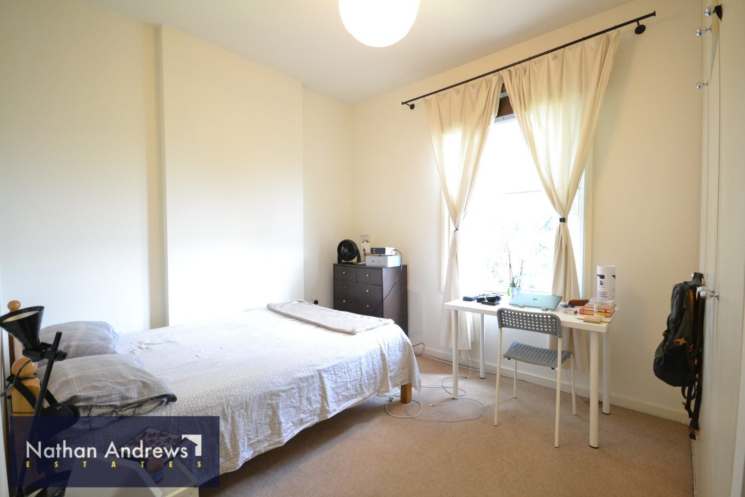 Flat Wolverton Gardens in London
