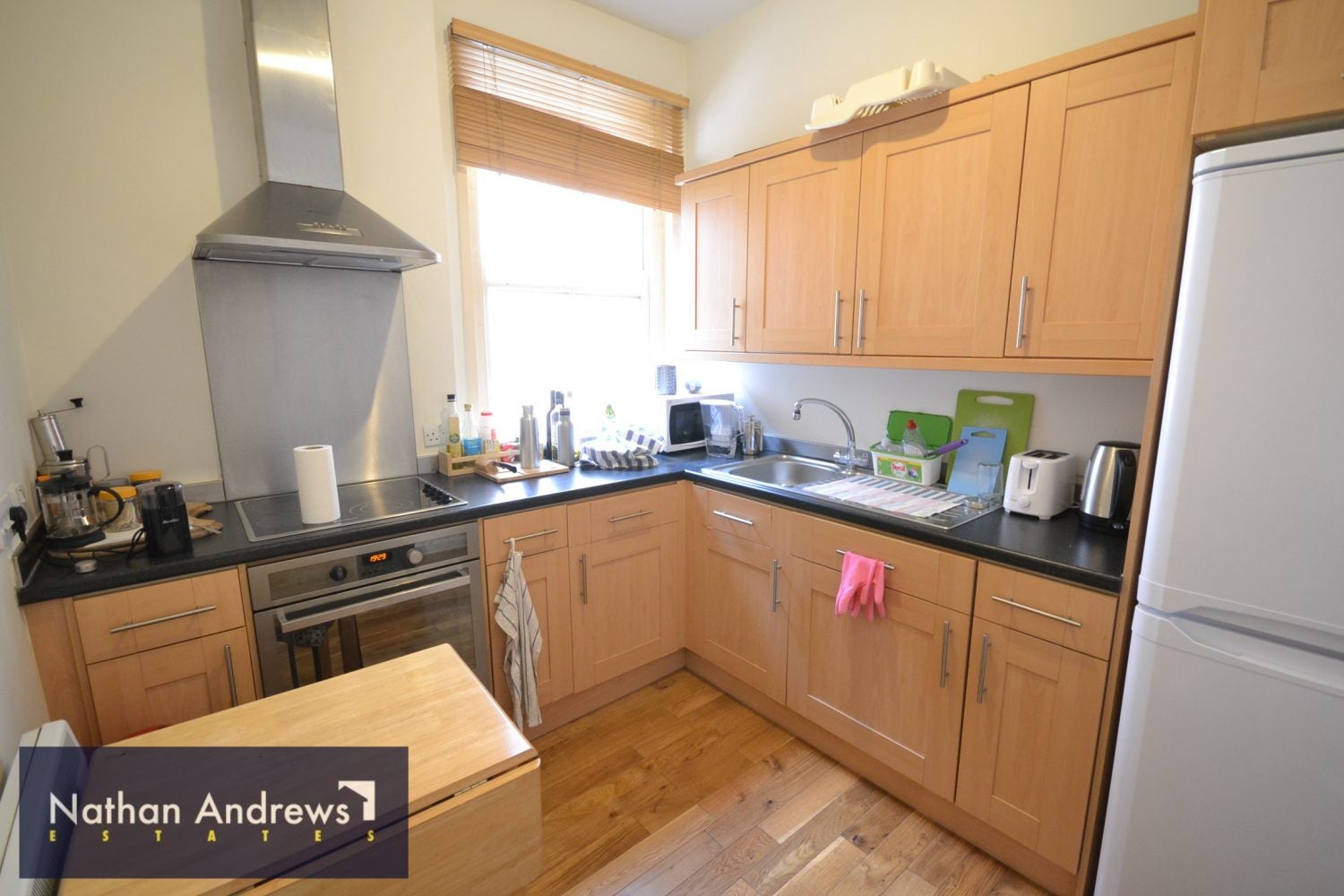 Flat Wolverton Gardens in London