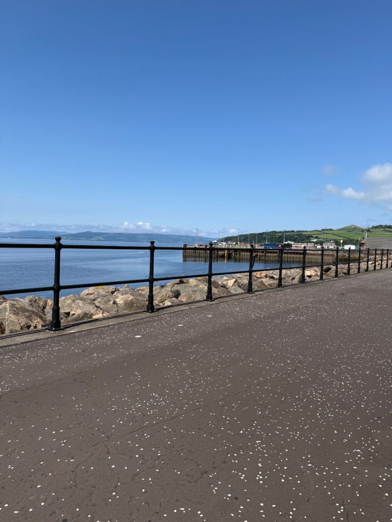 Flat Amy Place in Largs