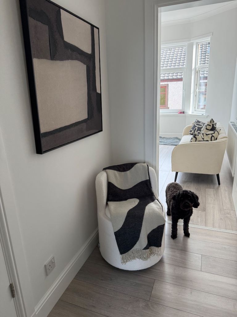 Flat Amy Place in Largs