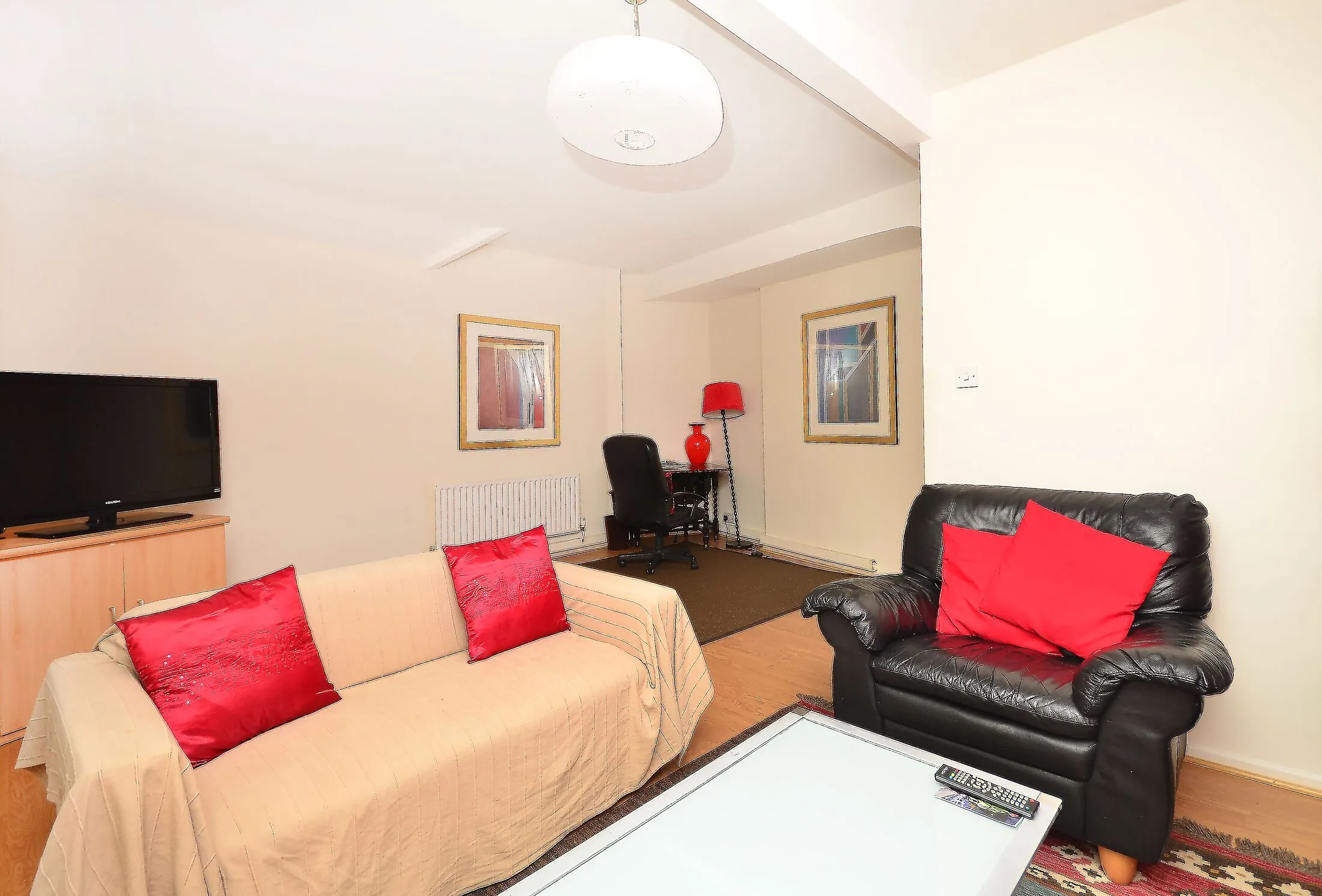 Flat Portpool Lane in Greater London