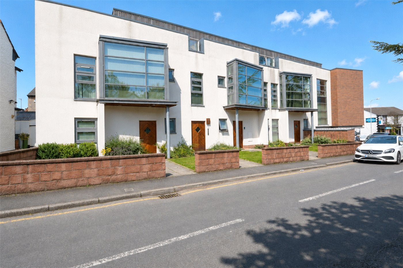 Flat Rocky Lane in Heswall