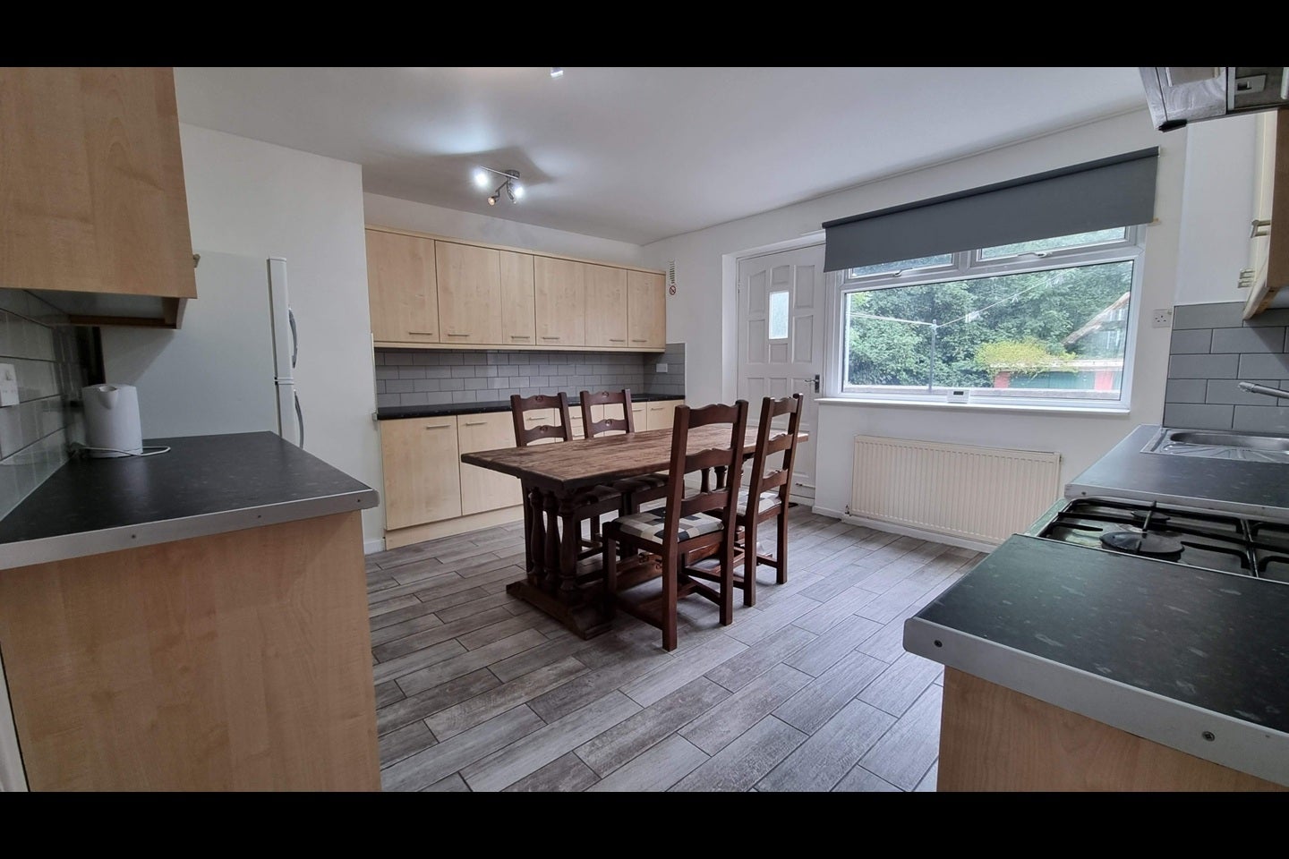 Room Queenswood Drive in Leeds