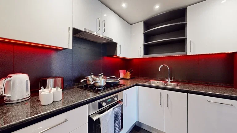 Flat Westferry Circus in Greater London