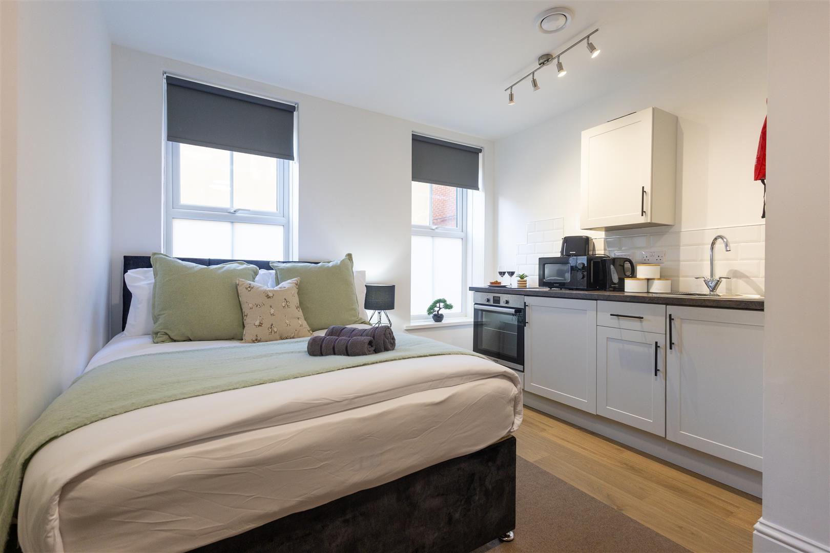 Flat Saint James' Court in Derby